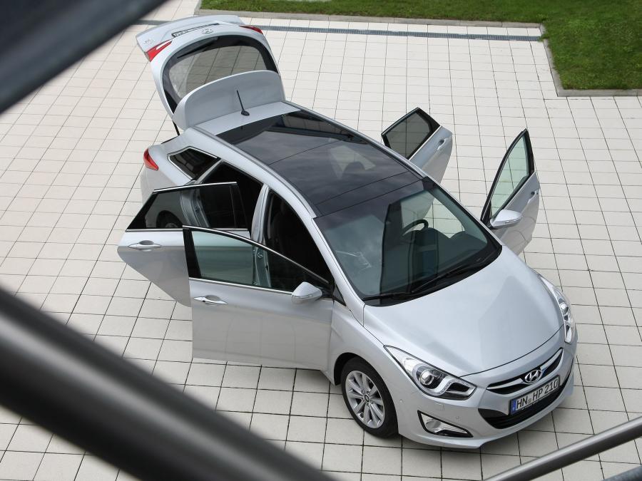  Hyundai i40 Wagon 2011 года  (фото 5 из 30)